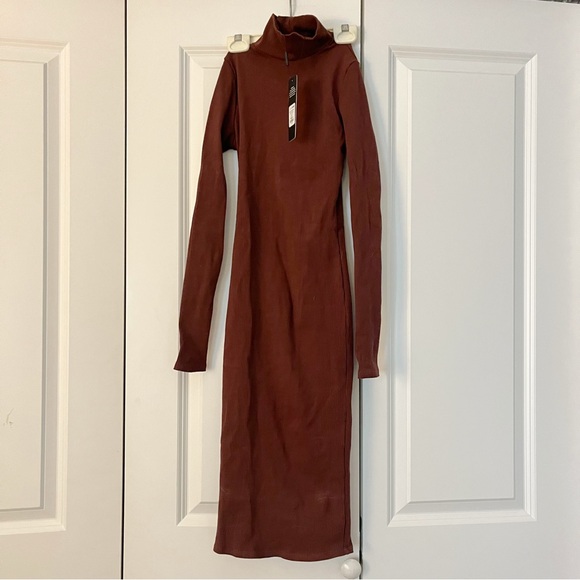 NWT Fashion Nova Layla Snatched Midi Dress - Chestnut - Picture 3 of 5